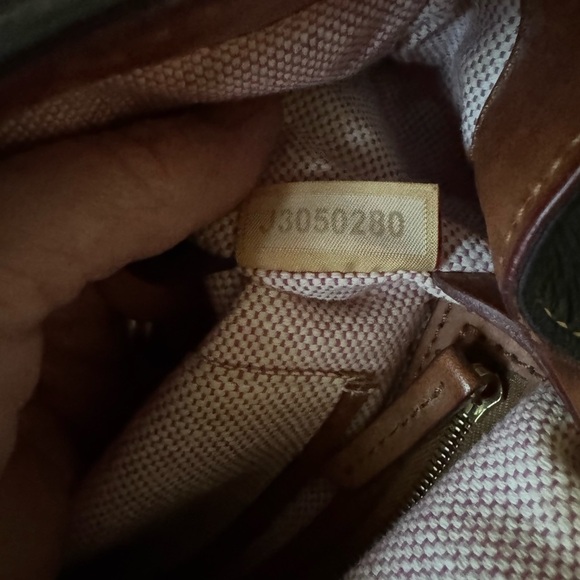 Dooney & Bourke Authenticity Documented Leather Handbag - Picture 12 of 13